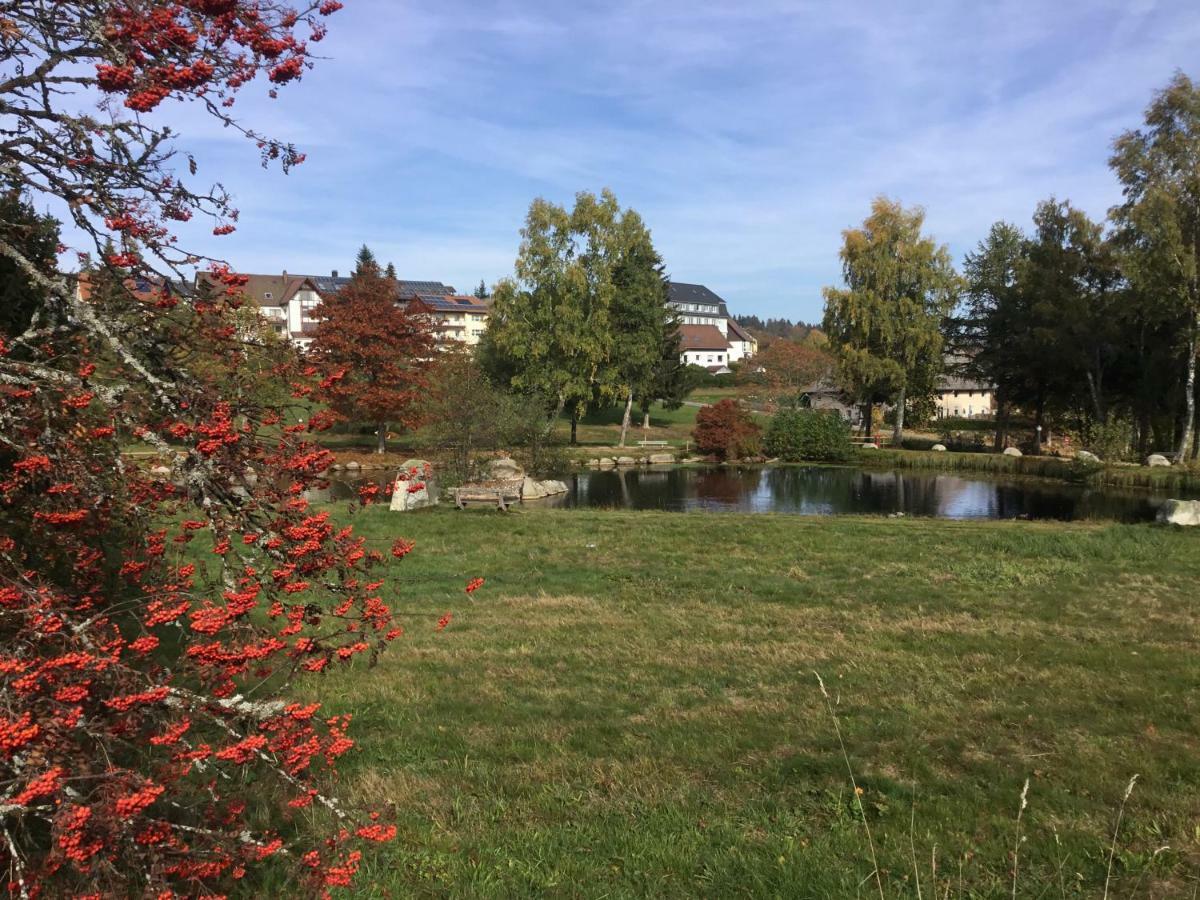 Gemuetliche 1Z Fewo In Schoenwald Mit Balkon, Schwimmbad, Sauna, Fitness Kültér fotó